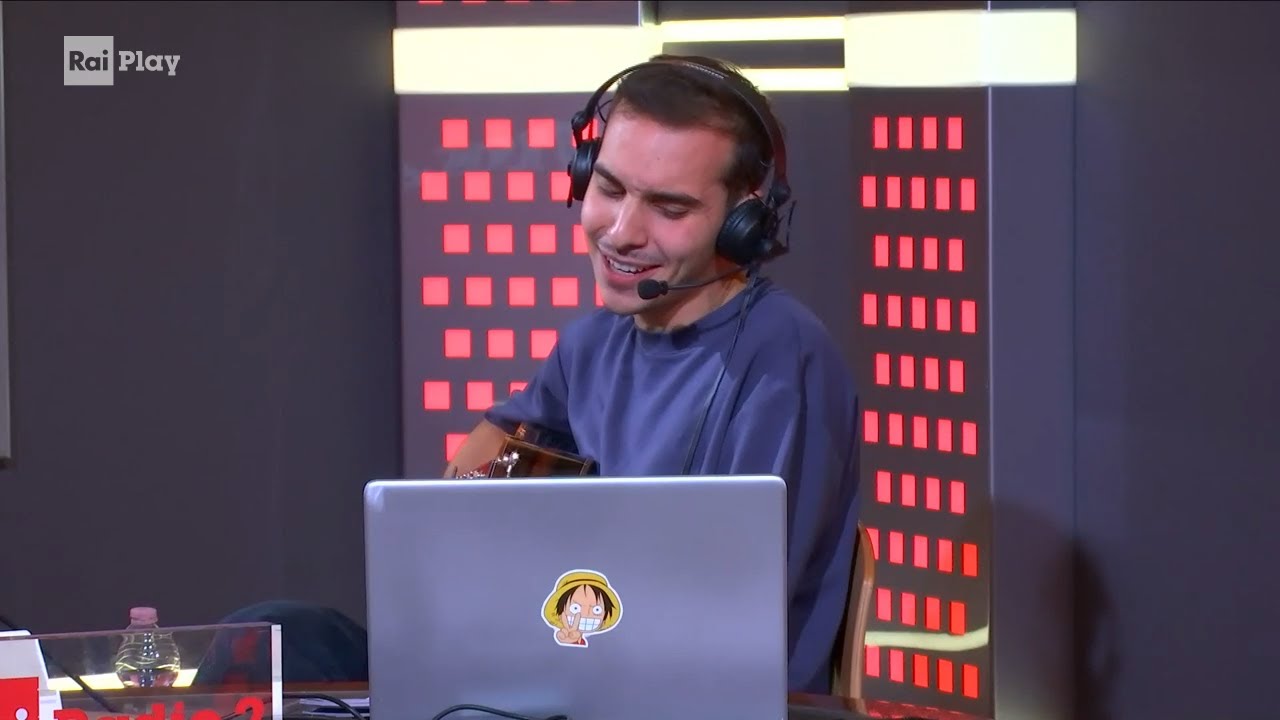 Francesco Migliazza riassume la puntata con una canzone - Il meglio di Radio2