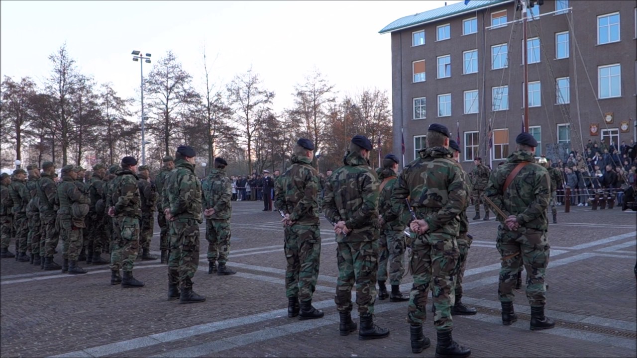 Korps Mariniers Finex 16 02: Binnenkomst en Baret