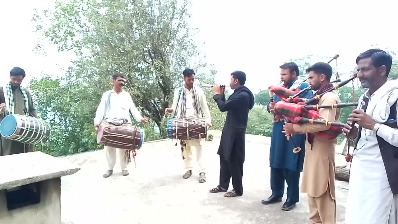 Barhyan ashiq mizaj akhain
