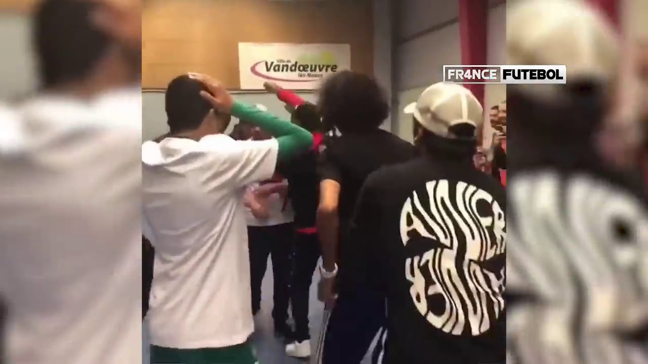 FUTSAL VINES #2   DRIBLES, COM&Eacute;DIA, FREESTYLE, GOLA&Ccedil;OS, JOGADAS Ronaldinho, Falc&atilde;o, S&eacute;an Garnier