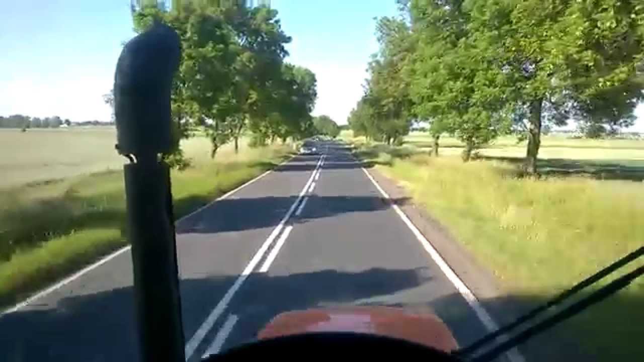 Kubota M7060 jazda po szosie + dźwięk silnika