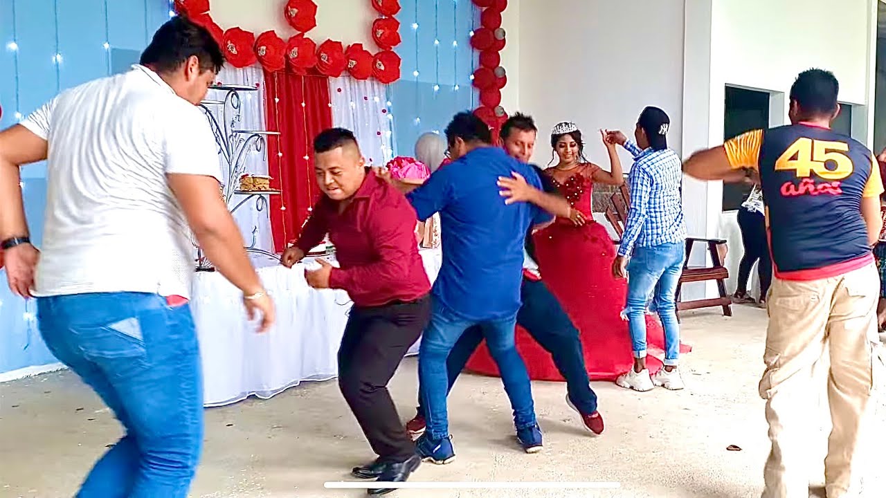 WILDER pone a todos a Bailar Comenzó el Pachangón CHAPIN Feliz 15 Años NEYLI #13