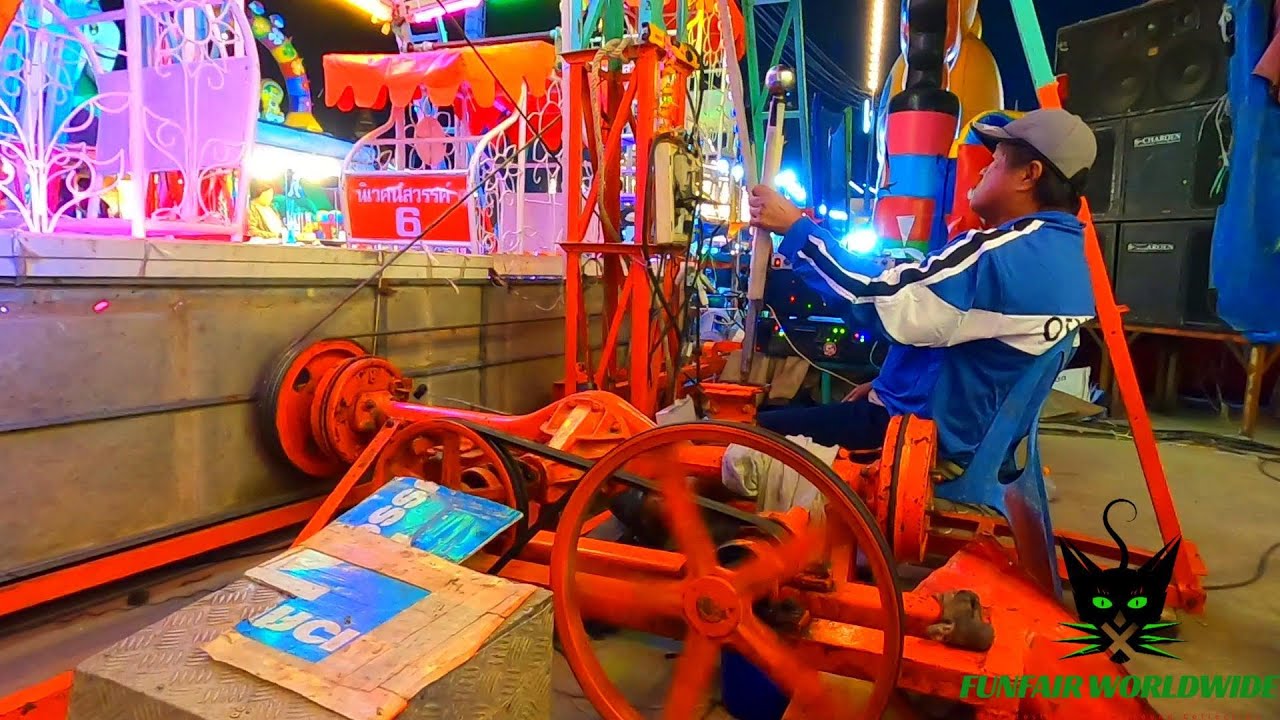 Authentic FERRIS WHEEL Ride Operator POV: Thrills at Wat Krok Krak Temple Funfair! 🇹🇭