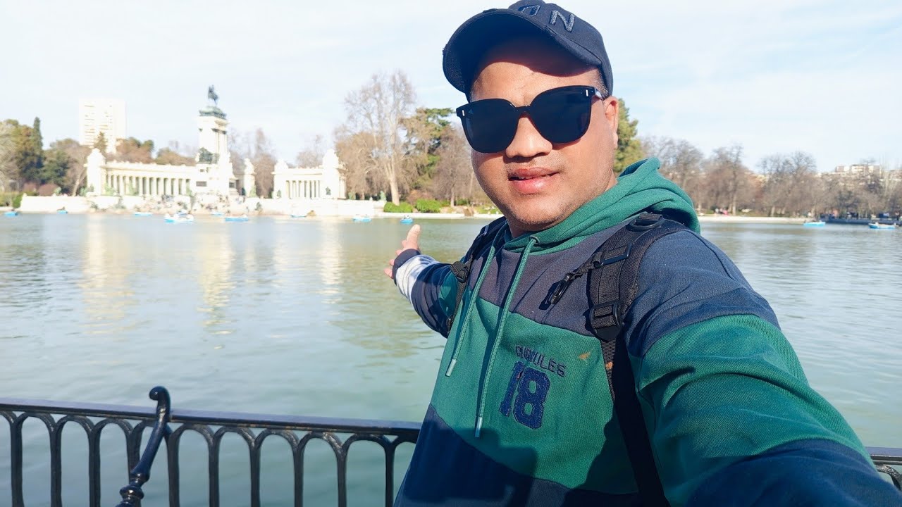 ladki park mein music🪉🤩 baja rahi thi .part ..1