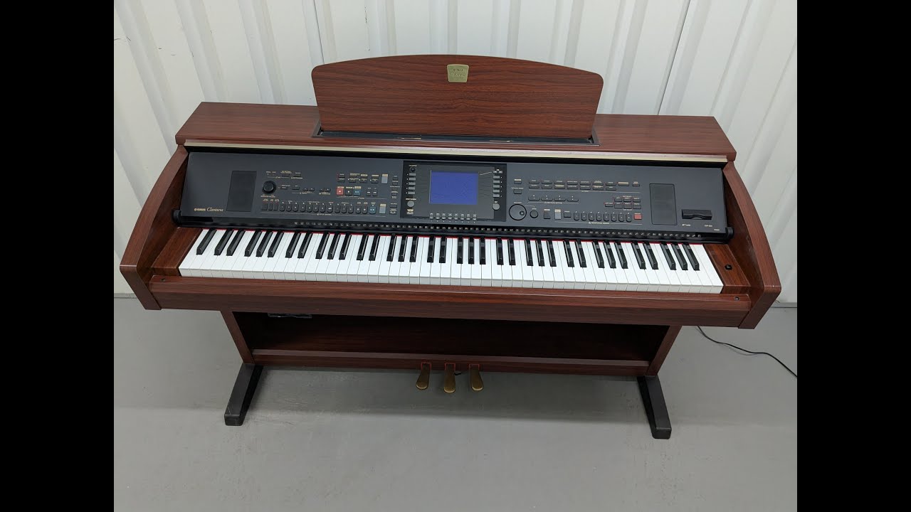Yamaha Clavinova CVP-303 Digital Piano arranger in mahogany stock 