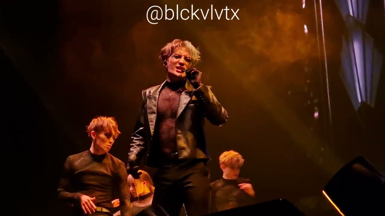 230116 Jackson Wang Magic Man in Paris Come Alive + Champagne Cool ULTRA HD fancam