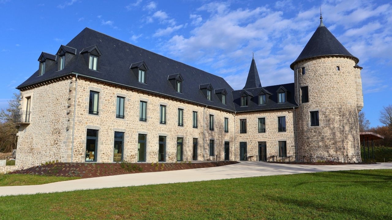 Ep 77. Ouverture de l'hôtel après 5 ans de travaux sur les ruines du château du Theil