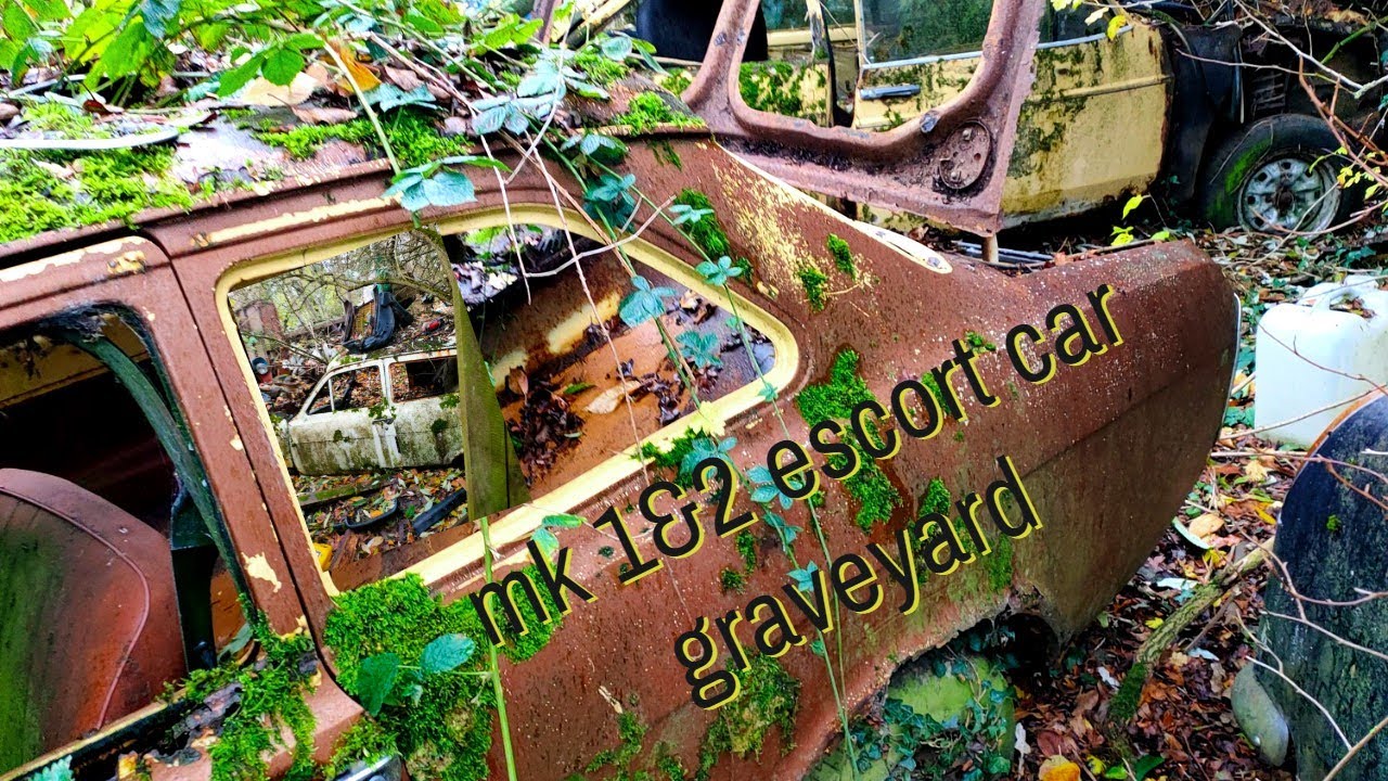 graveyard uk full of classic british made cars | abandoned places UK
