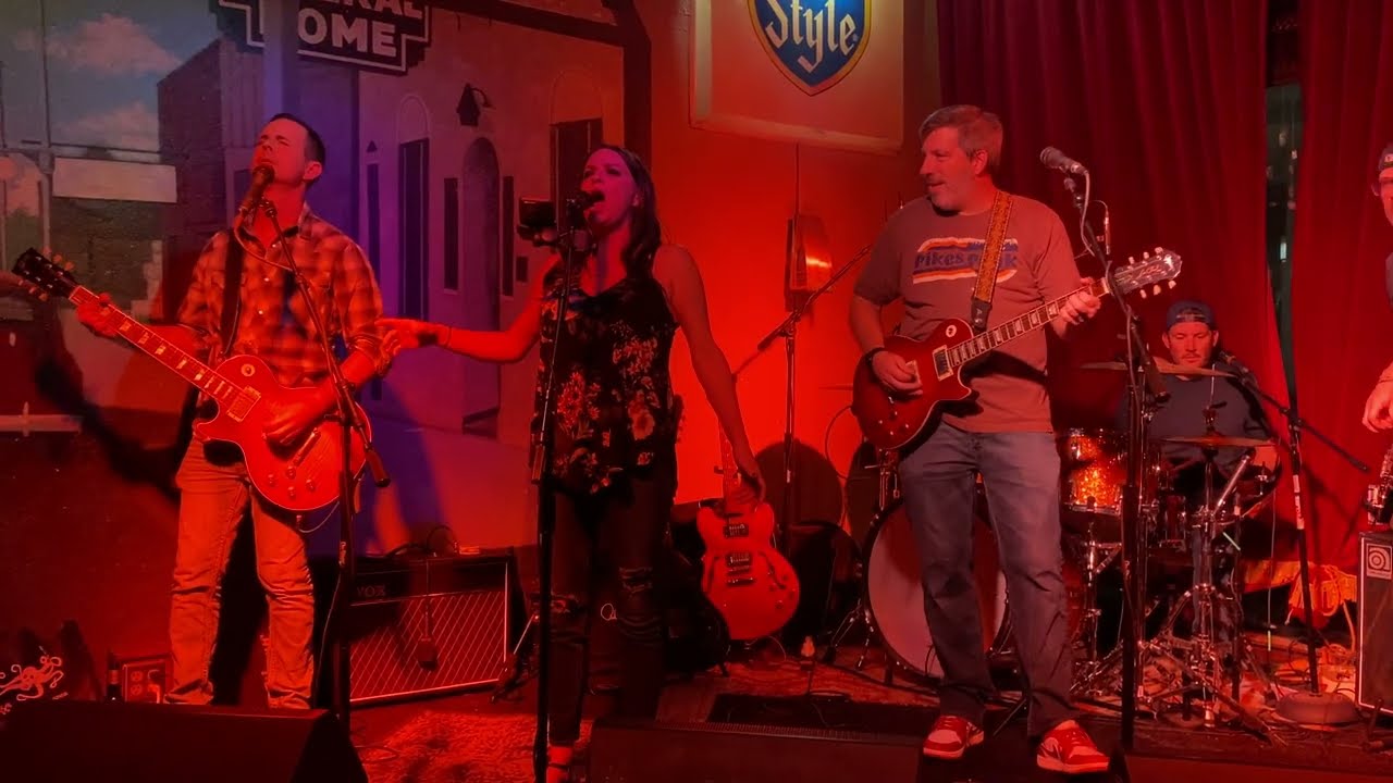 Love and a Revolver LIVE !! | Gold Dust Woman (Cover) | Four Qtr Bar | NLR AR | 11 21 25