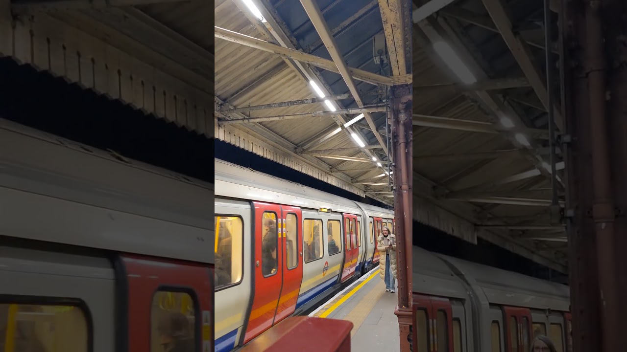 District line S7 Stock departing from Barons Court (30.1.25) 
