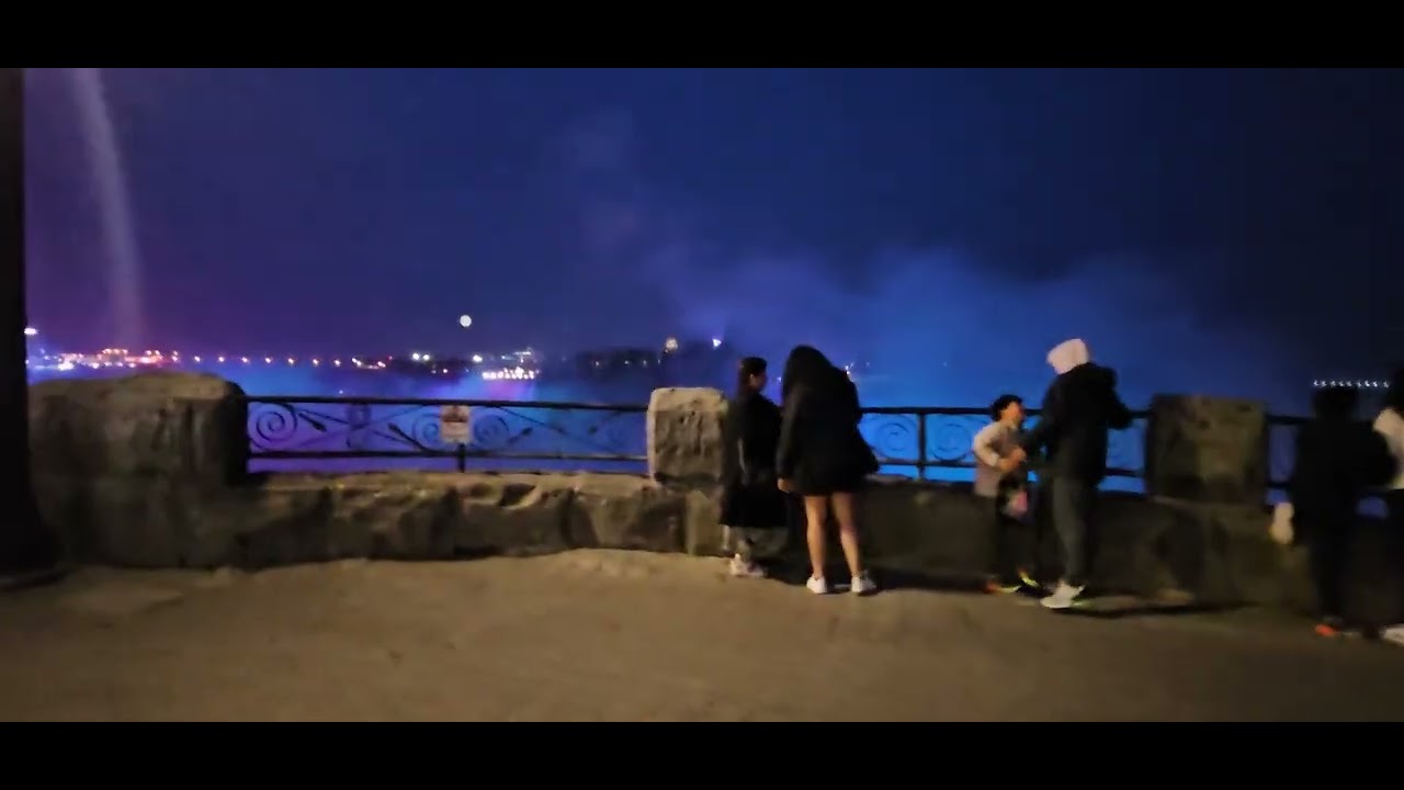 Niagara falls at night 