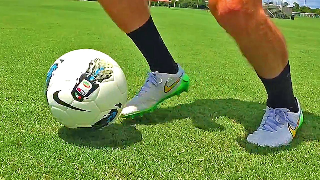 Learn Amazing Football Skills ★ Ronaldinho Double Elastico Tutorial