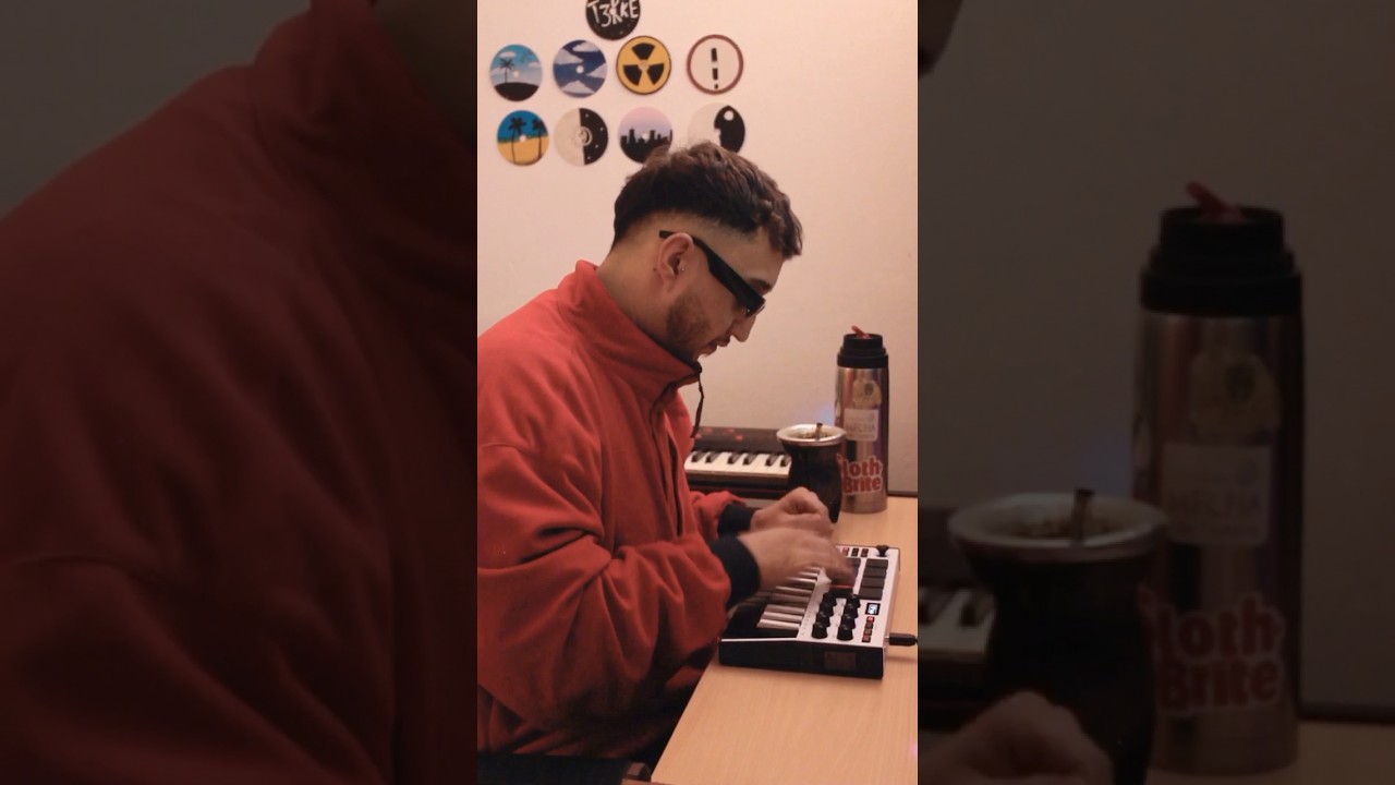 AKAI MPK mini MK3 - making lofi hiphop🎮