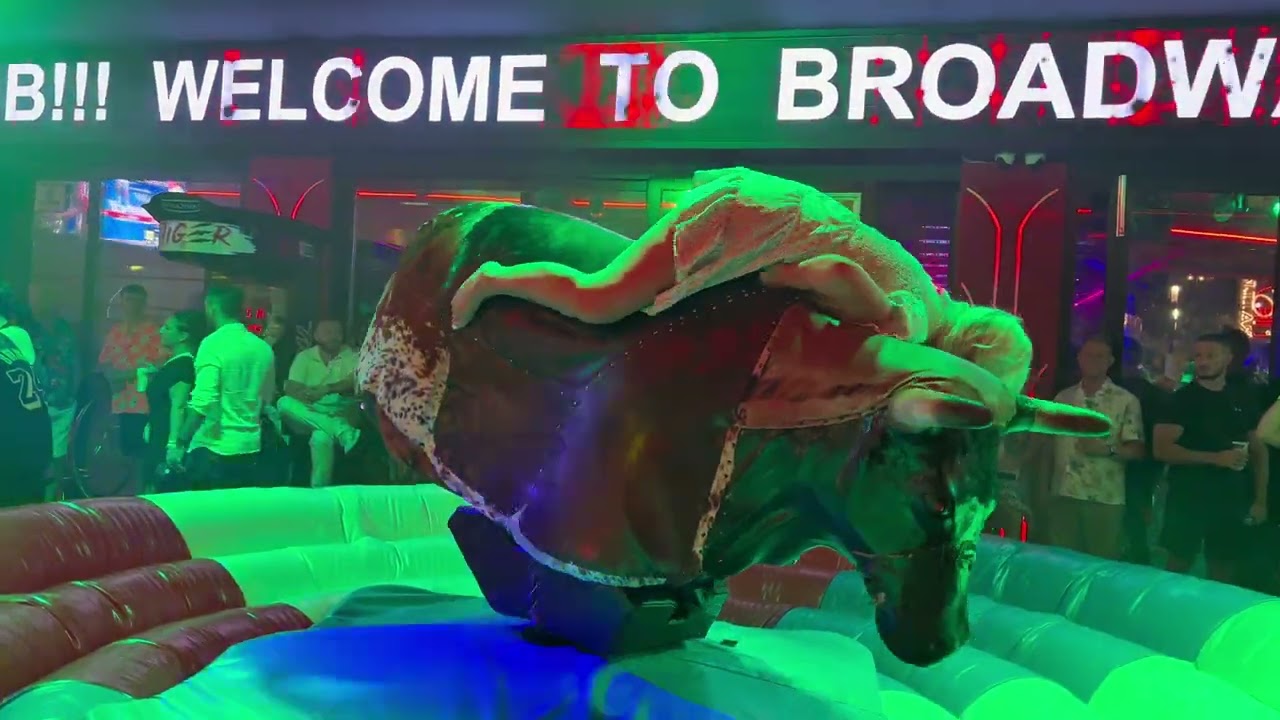 Highlights best girls bullriders! 