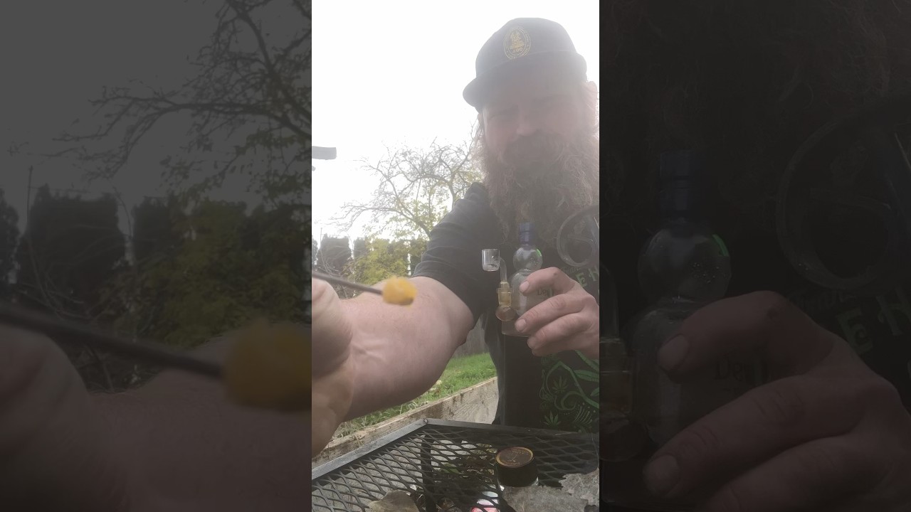 #globs #vs#420#dab#dabbs#wax#smoking #glass#rig#oil#subscribe #strainoftheday #pot#weed