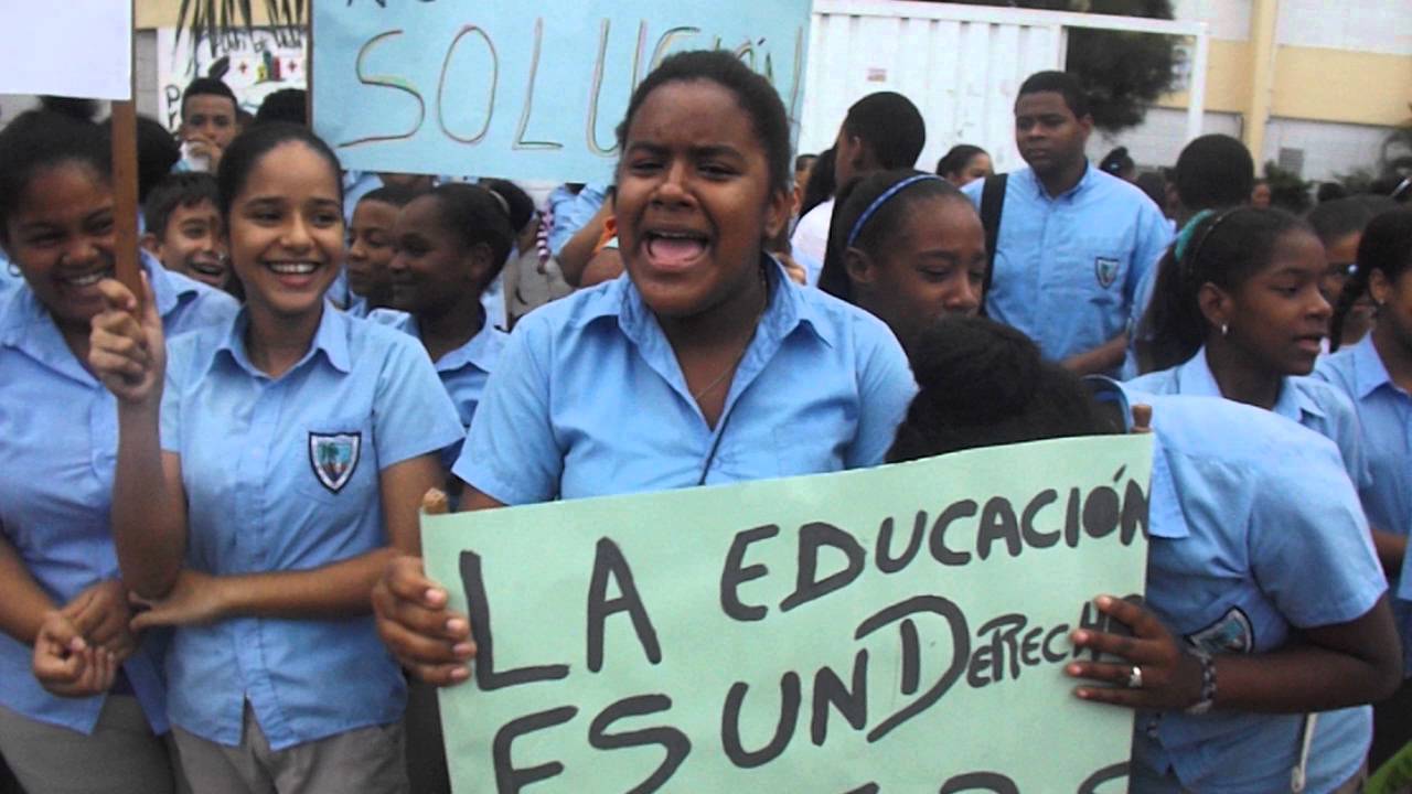 Protestan en reclamo de construcción de escuela