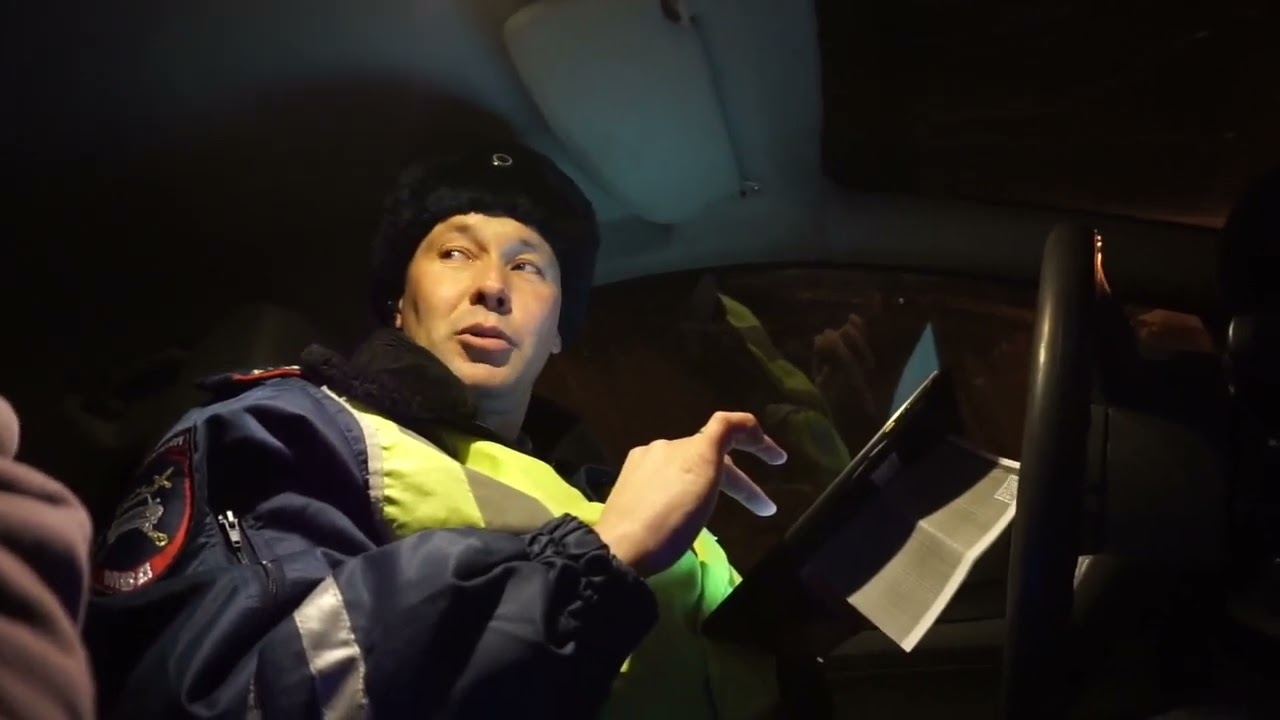 До каких пор в полицию будут брать ДЕБИЛОВ?! Наглые, лживые, изворотливые чертополохи в погонах!