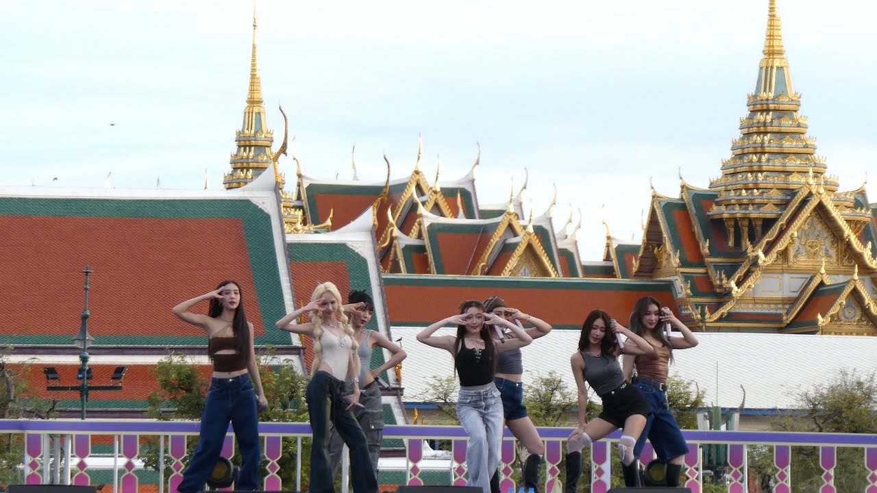 250412 4EVE - LIKE A BLING at Maha Songkran World Water Festival 2025