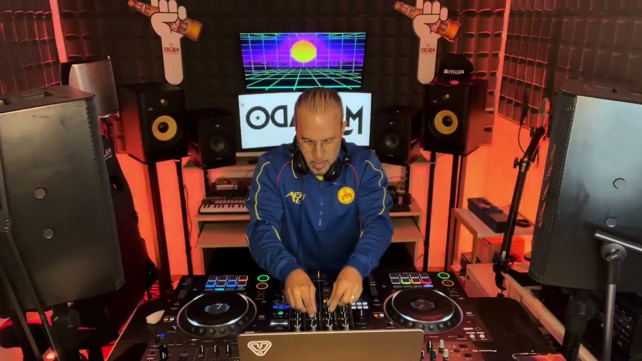 MIX MOMENTOS EM LIVE STREAMING (Cabo Verde Anos 90)