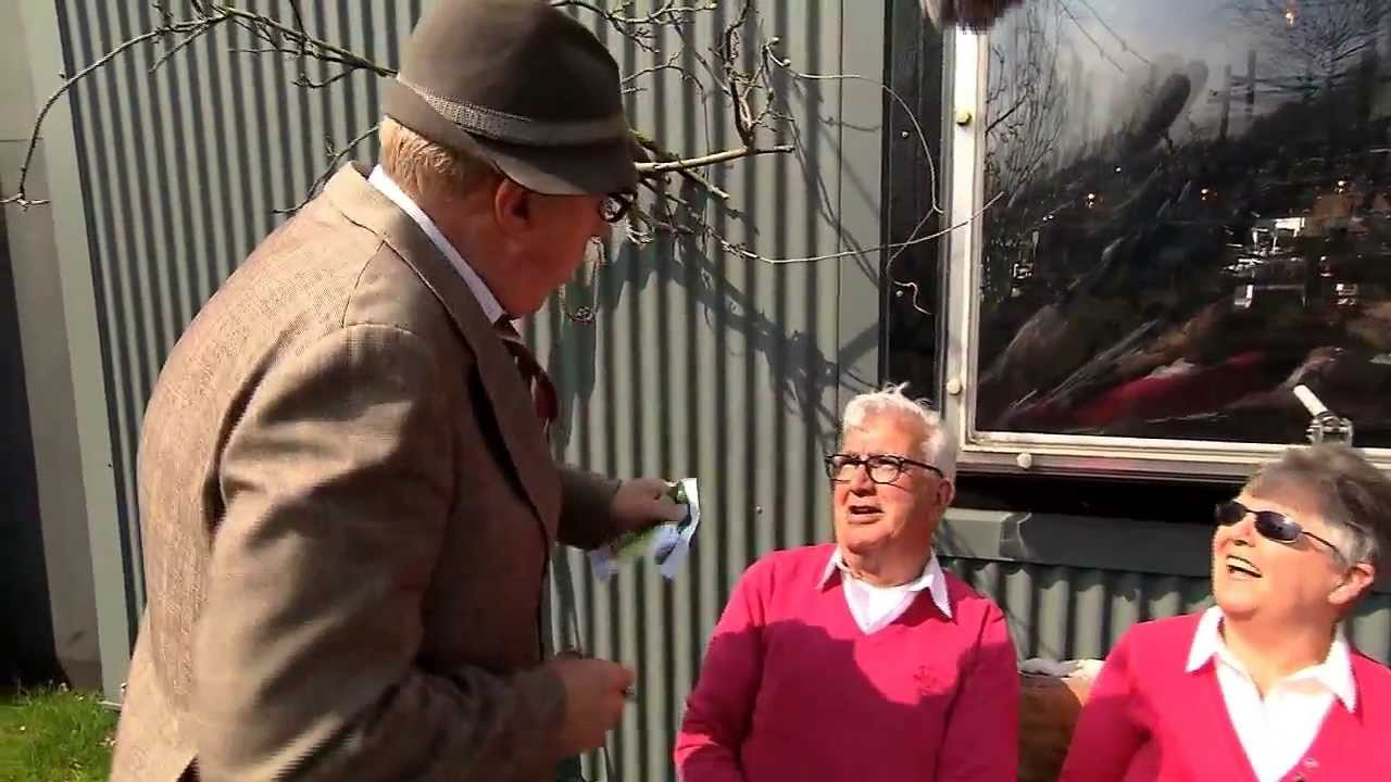 Wijdbeens Report ''Straatnaamborden Media Park''