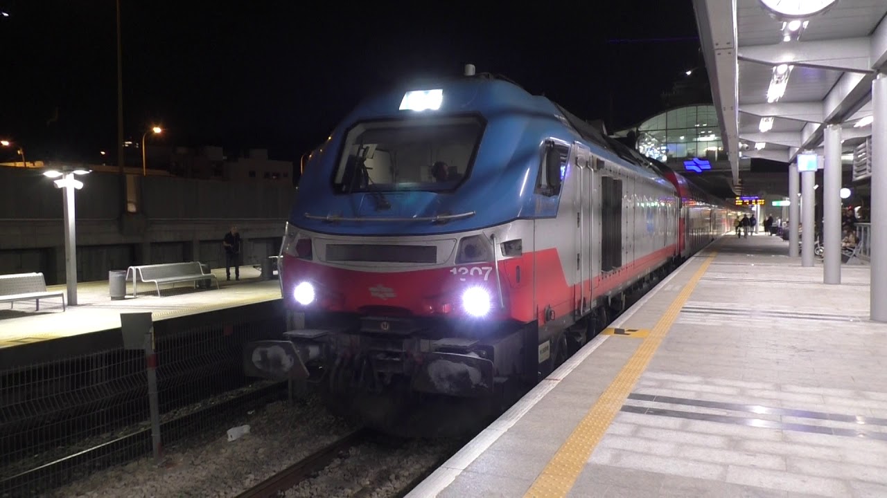 (HD) Israel Railways - Trains in the evening rush hour in Tel Aviv - 18/11/18