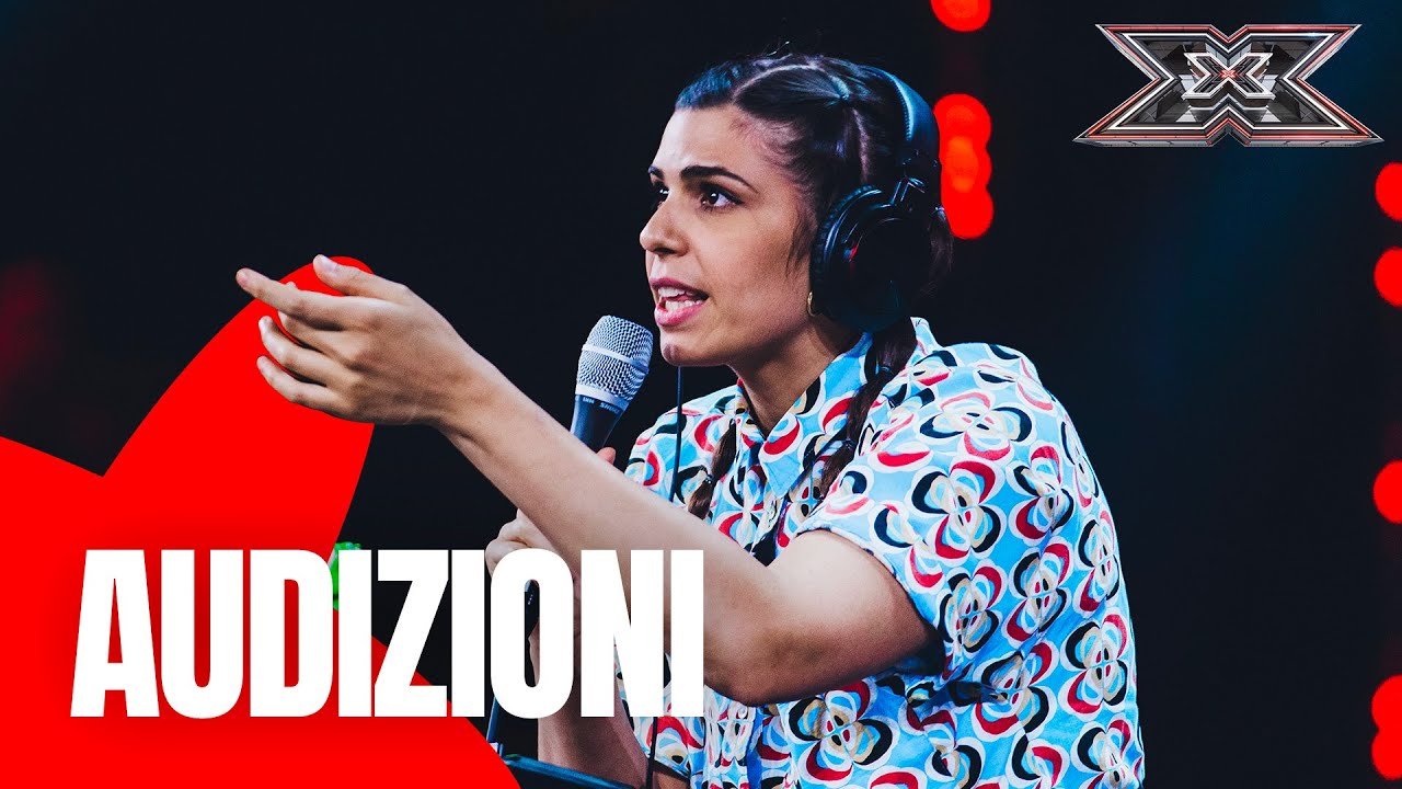 SARAFINE, da impiegata a musicista canta 