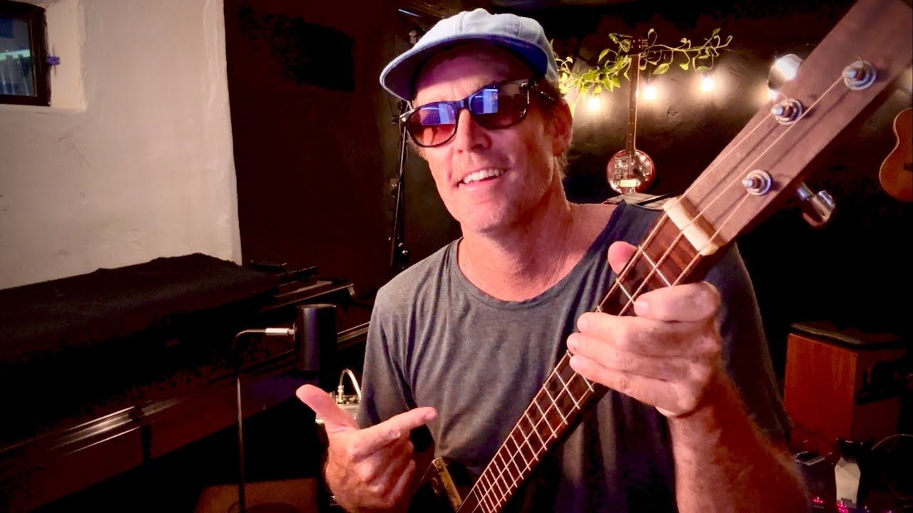 Cigar Box Guitar - Playing a Simple Groove