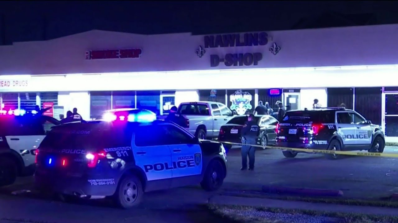 Teenager killed, 3 others injured in shooting outside southeast Houston nightclub, police say