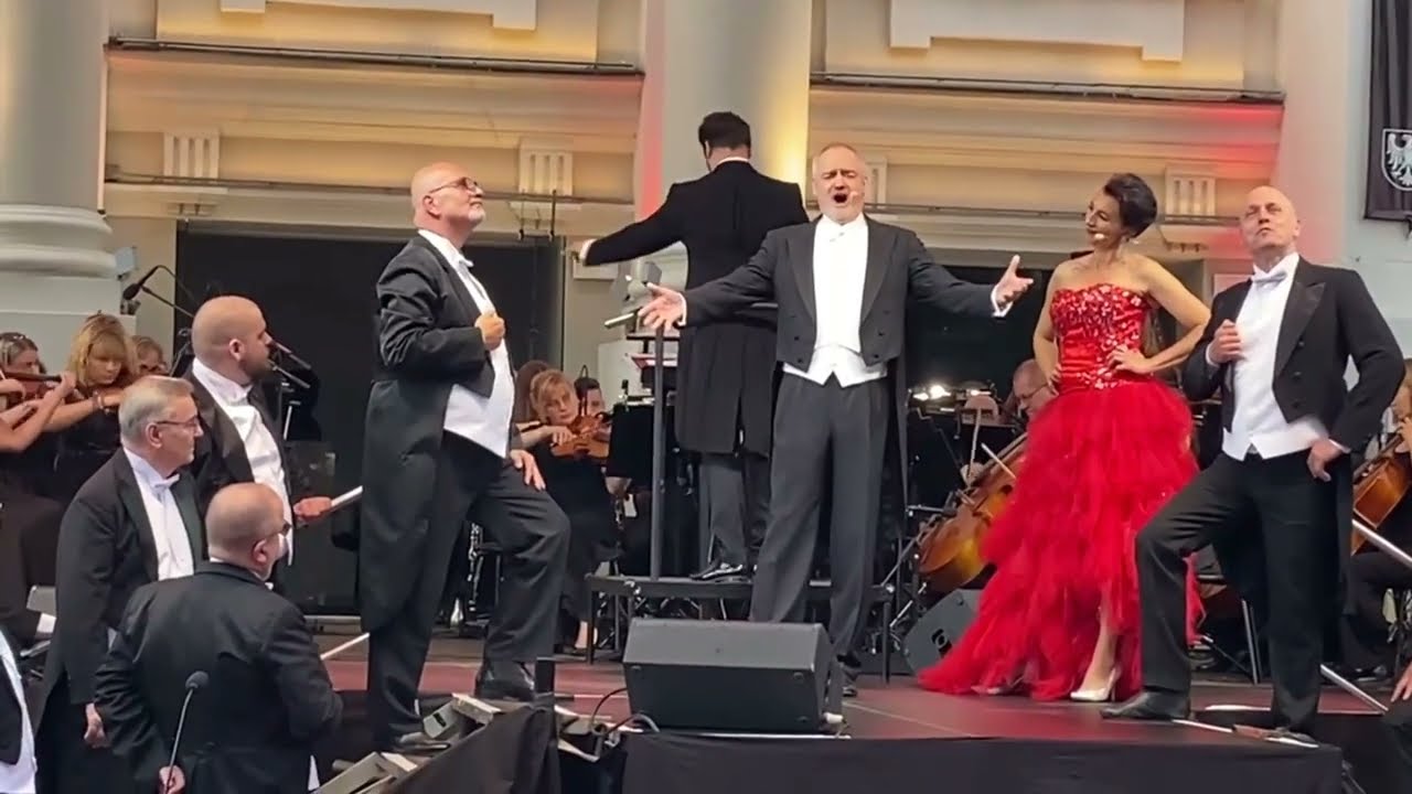 Бытом Польша 80-летие Силезской Оперы. Концерт и костюмированное шествие. 80 lat Opery Śląskiej