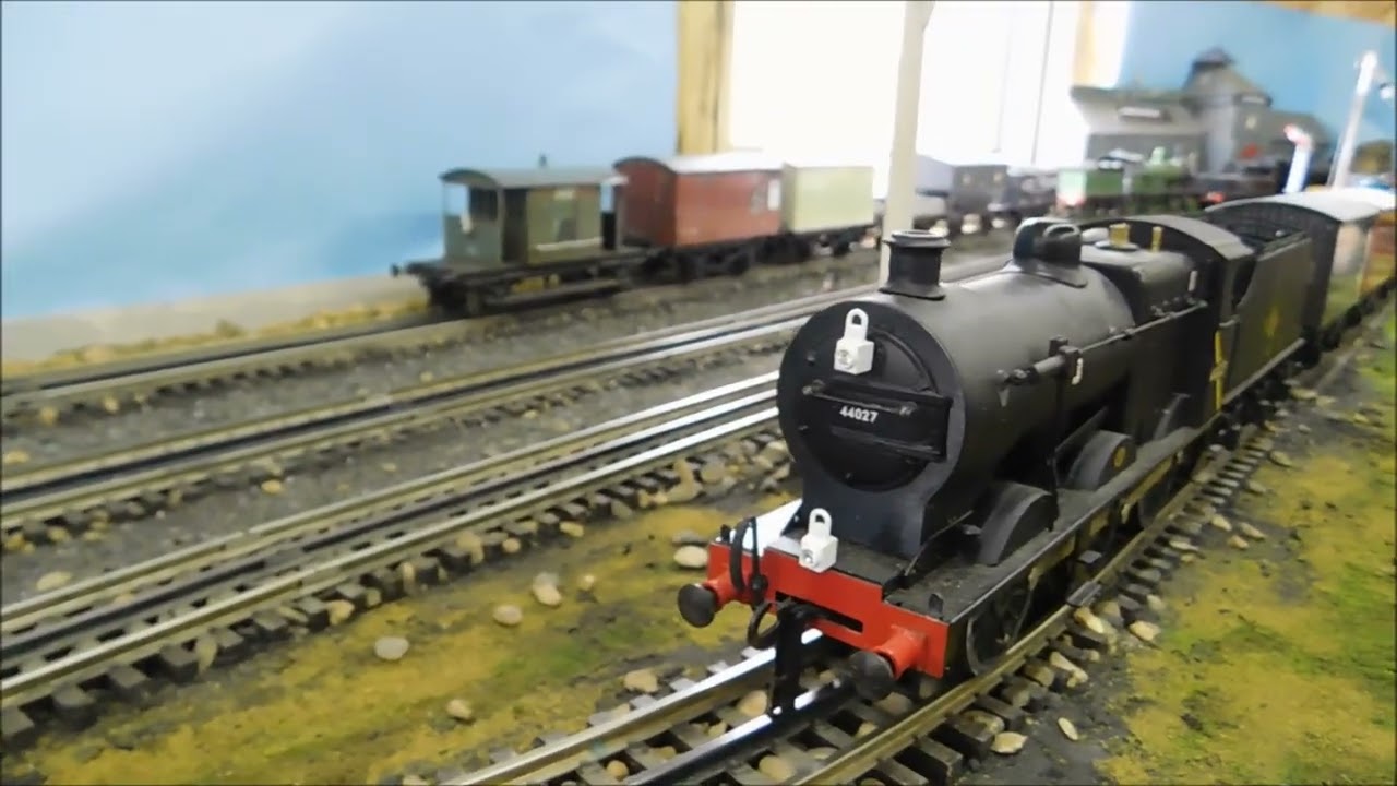 STARTING AFRESH IN O GAUGE PART 2 COMPLETION .