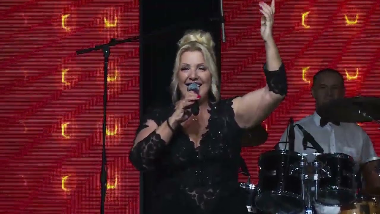 SNEŽANA ĐURIŠIĆ - Ljubav uvek pobeđuje - FESTIVAL 