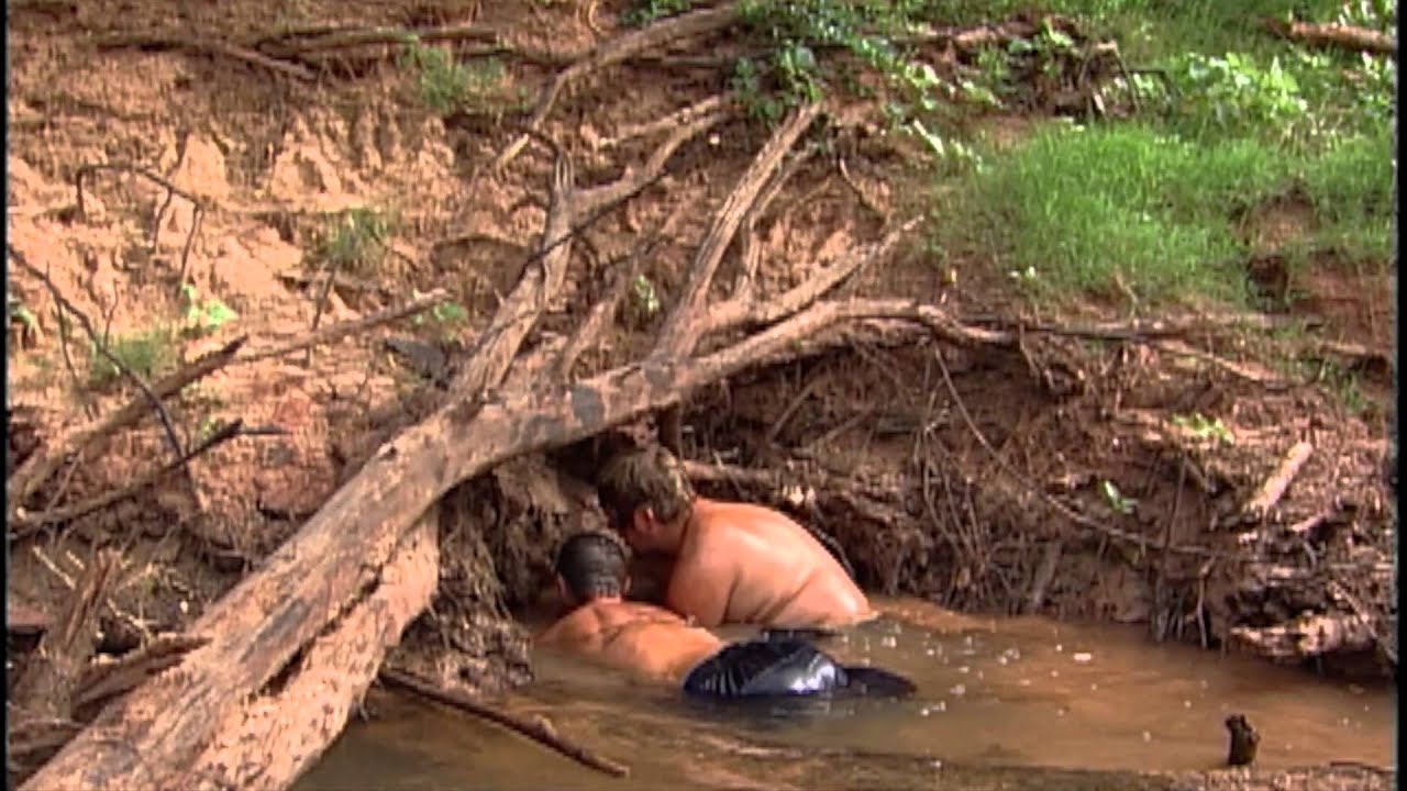 Noodling buddies