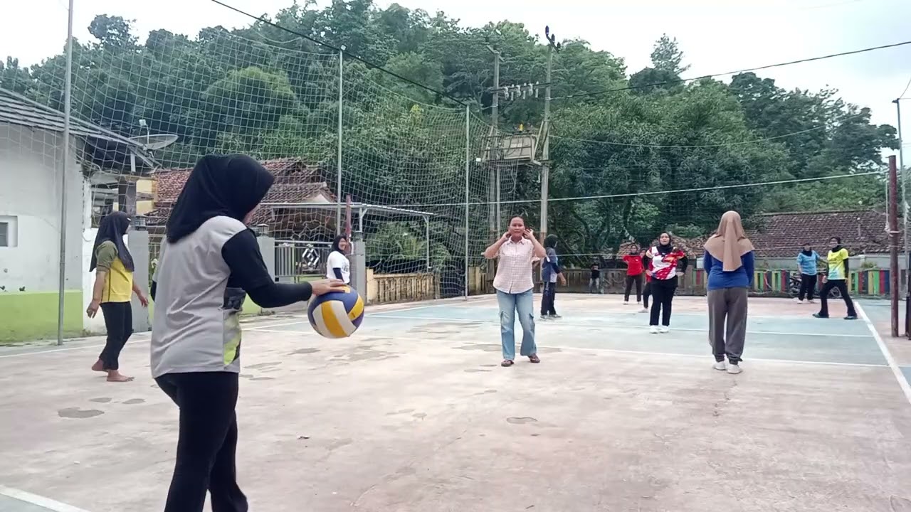 Beda Donatur‼️ Rezeki mengalir buat pecinta voli #volleyball #emakemakvoli #berbagirezeki 