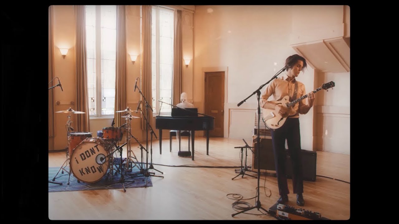 I DONT KNOW HOW BUT THEY FOUND ME - Boys Don't Cry (Live)