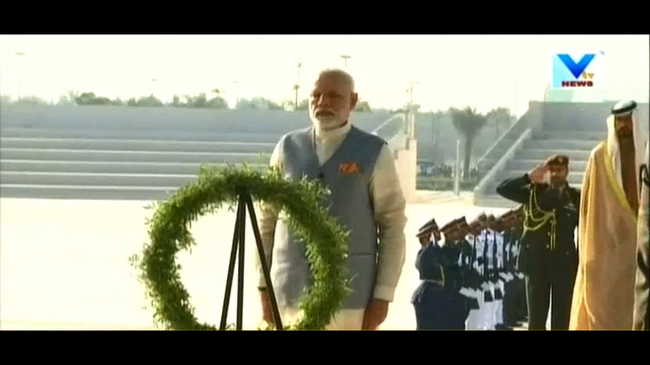 PM Modi pays tribute at UAE martyr&rsquo;s Wahat Al Karama war memorial in Abu&thinsp;Dhabi | Vtv News