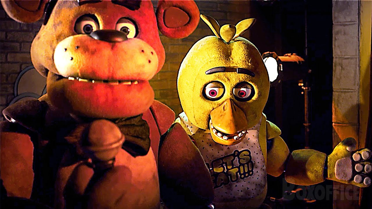 Mike conhece os mascotes | Cena 