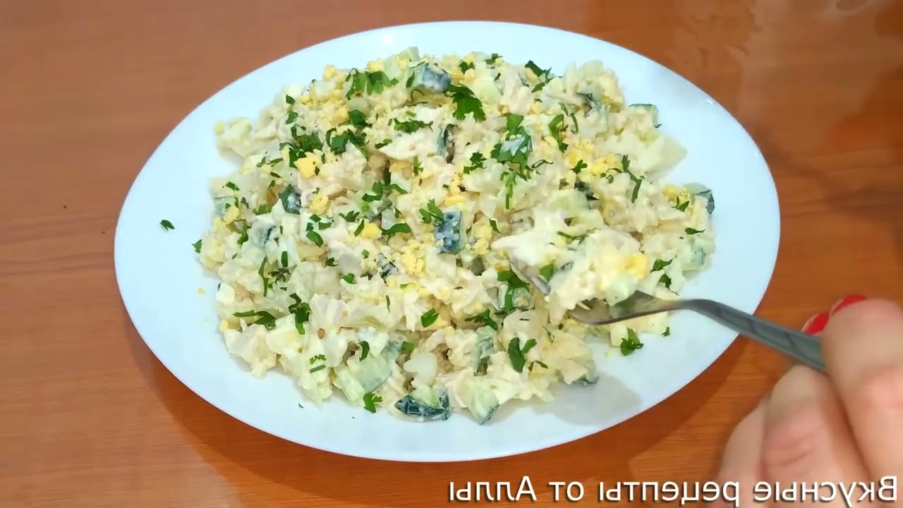 Knackiger KOHLRABI-SALAT mit ERDNUSS-Dressing – Einfach & LECKER! 🥗🥜
