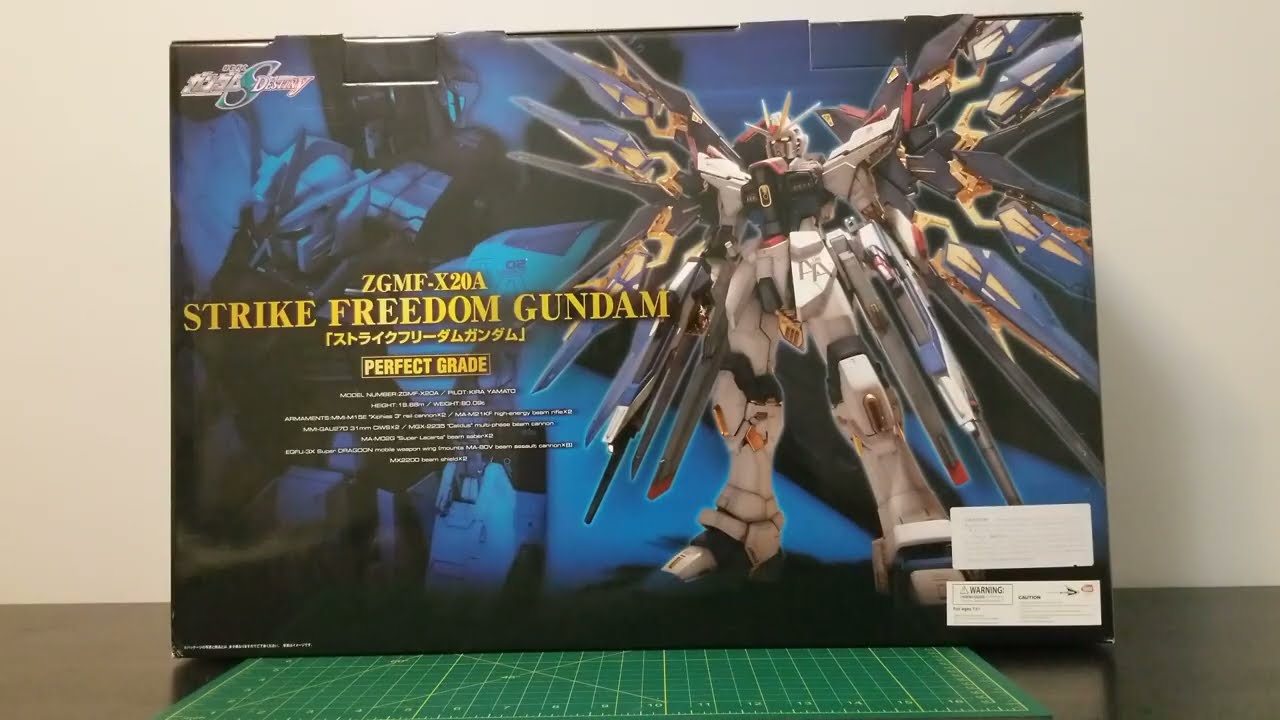 Perfect Grade 1/60 Scale Strike Freedom Gundam review part 1: Unboxing