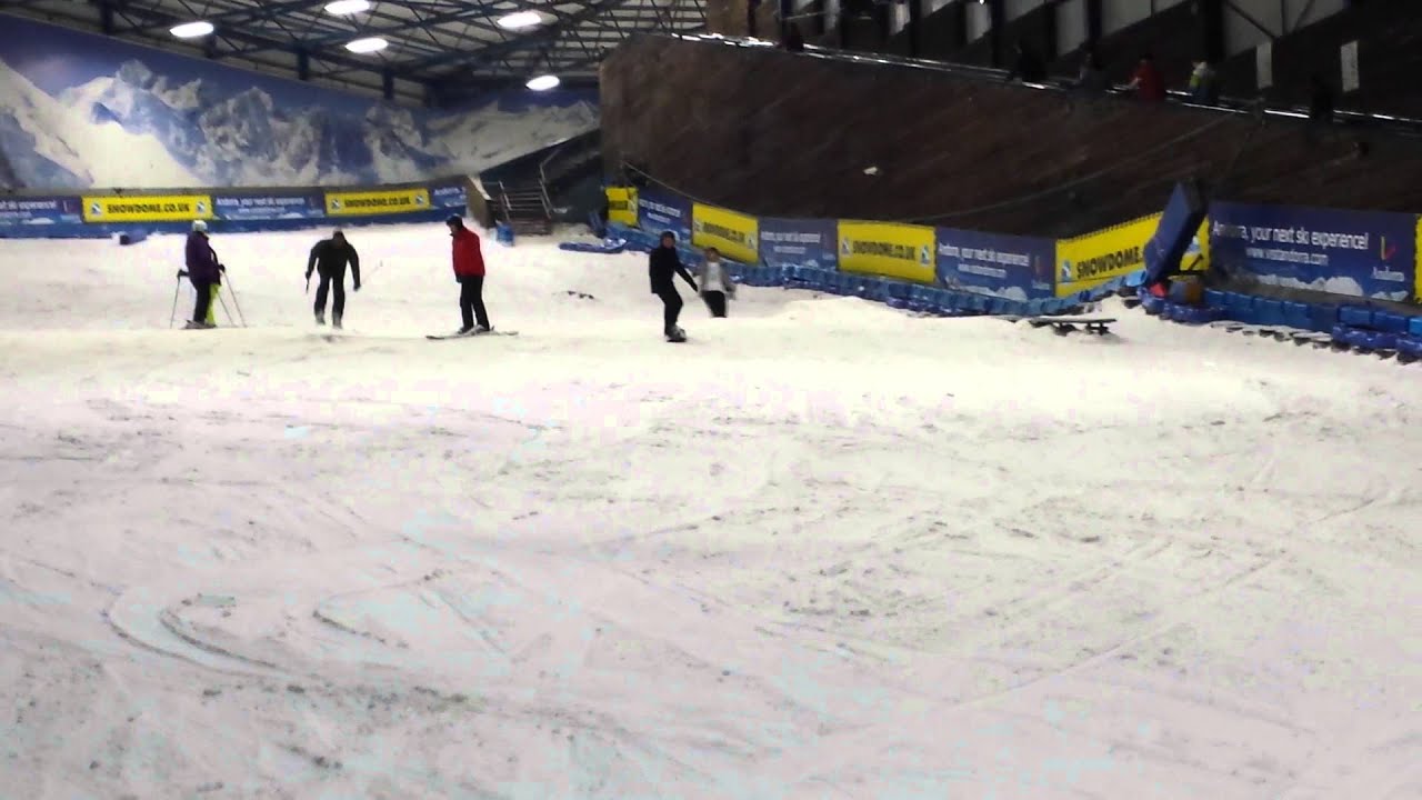 Beginner snowboarder at Snowdome Tamworth