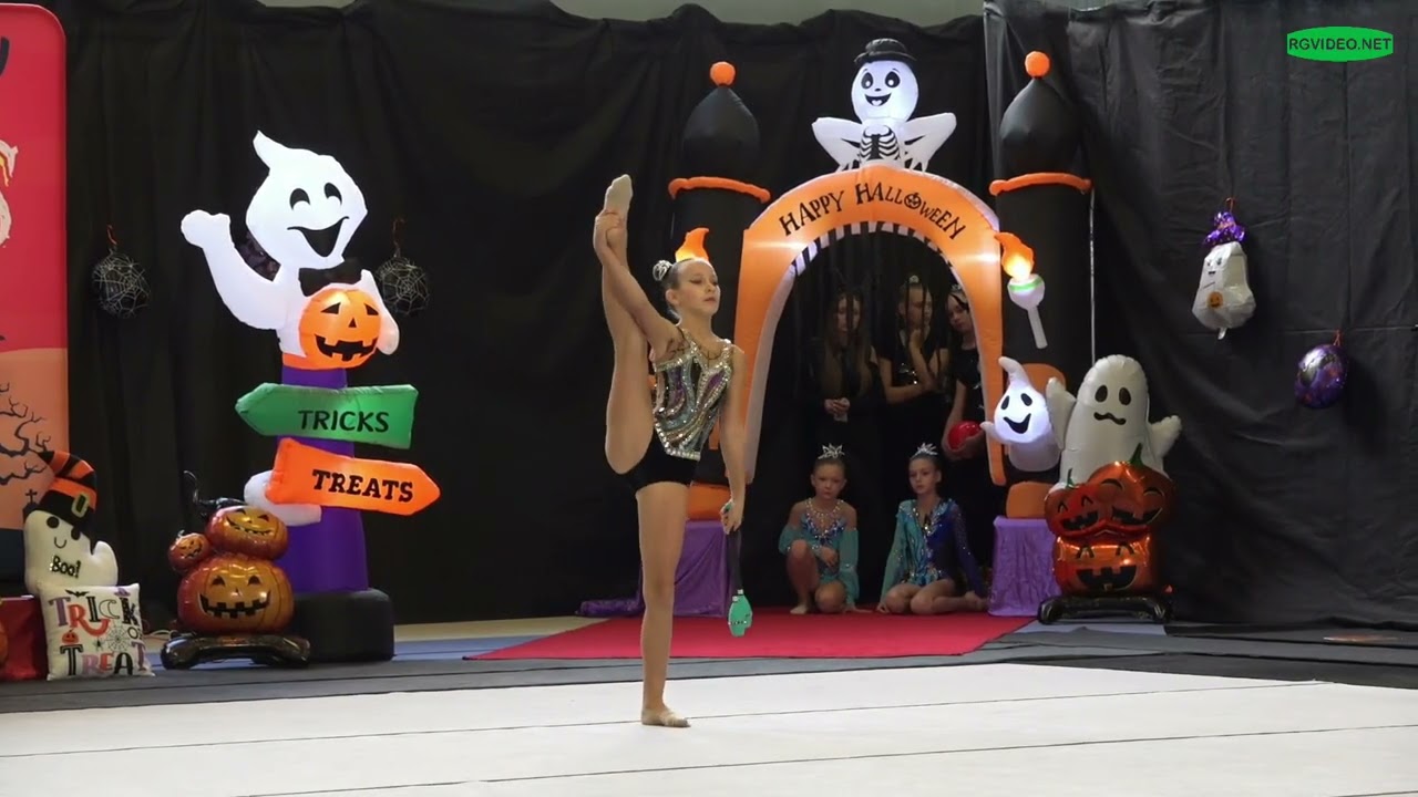 AMELIA BALUL STUDIO GWIAZD CHORZ&Oacute;W 2015 C LIGHT MACZUGI CLUBS 5 Cukierek albo Psikus Zawody