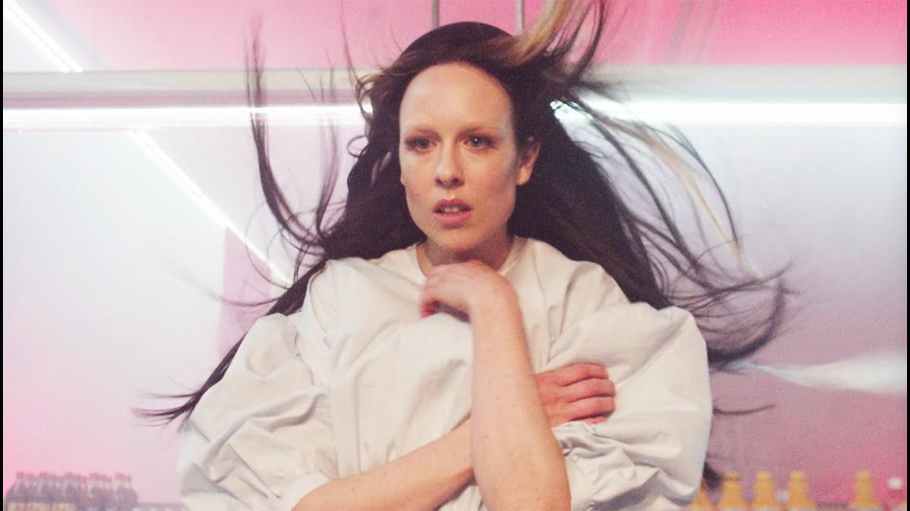 Allie X – Regulars (Official Video)