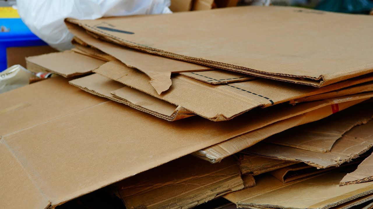 How to recycle Cardboard into Desk organizer