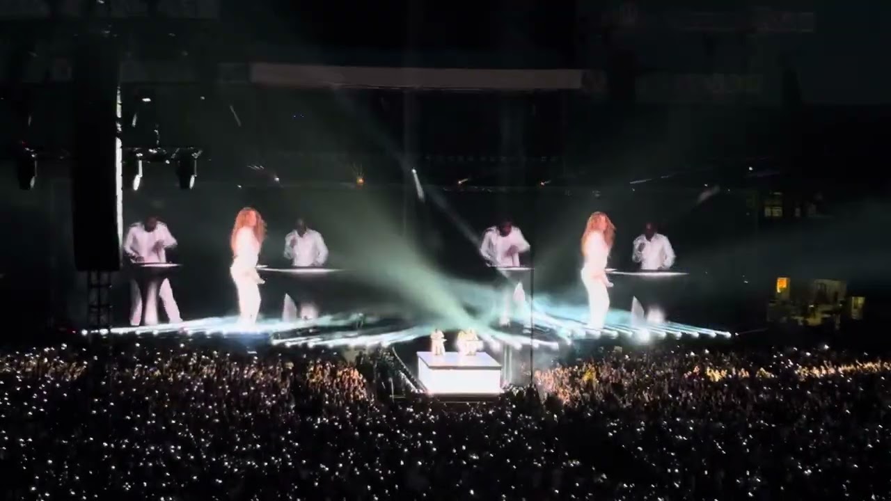 Shakira LMYNLWT Orlando (La Fuerte)