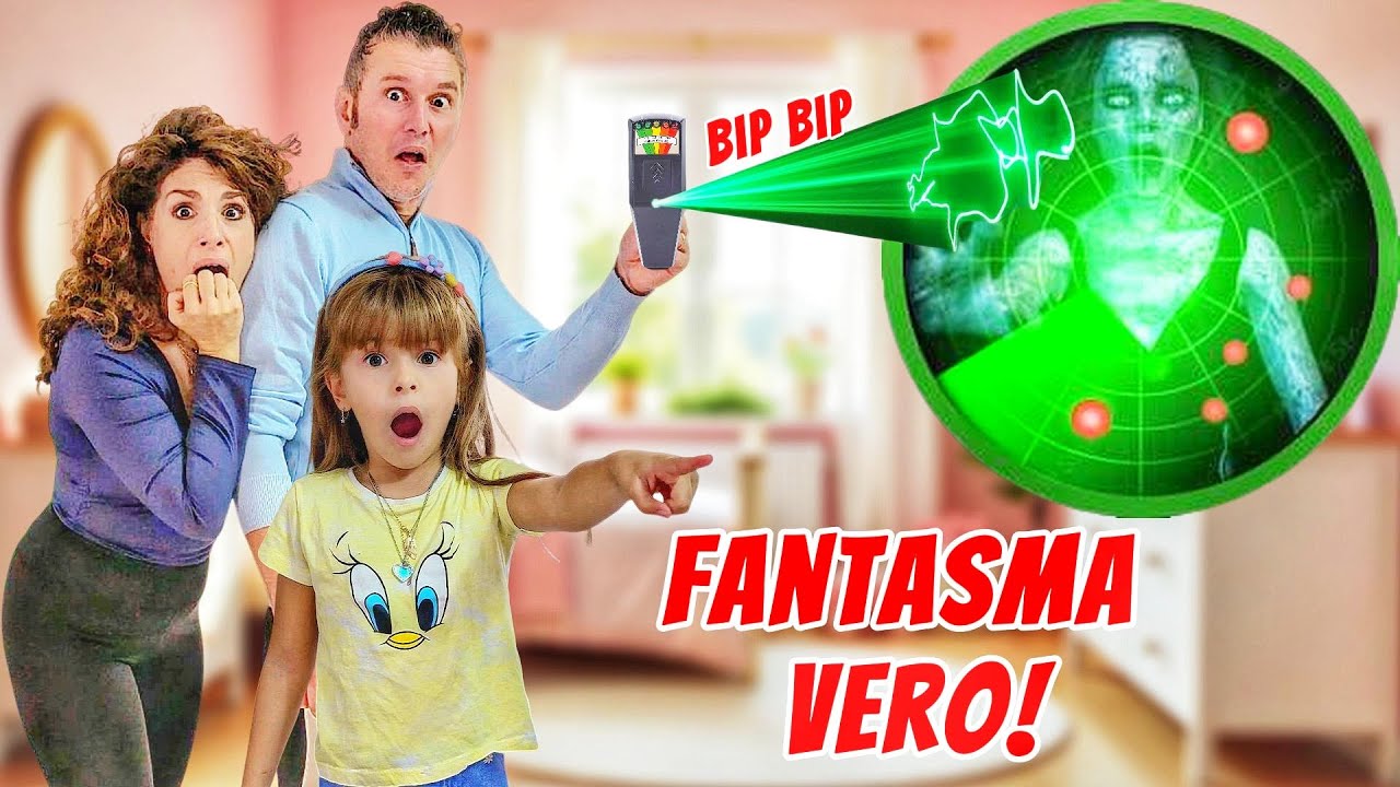 AURORA USA UN RILEVATORE DI FANTASMI PER VEDERE IL FANTASMA DELLA BAMBINA CHE VIVE NELLA SUA CAMERA