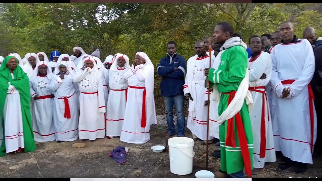 Useceleni eduze kwami: Twelve Apostles Church Choir