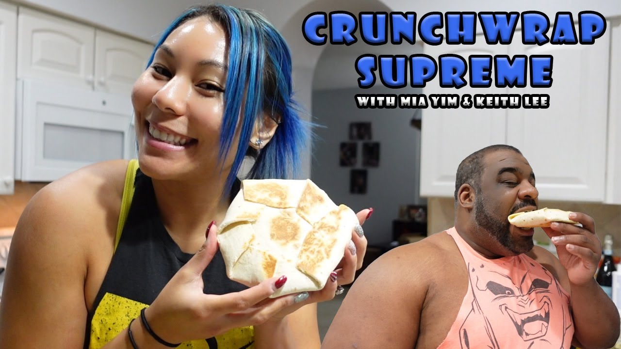 VALENTINE’S DAY!!! Crunchwrap Supreme with Mia Yim & Keith Lee