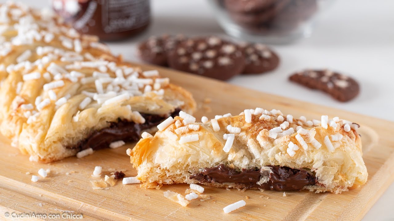 TRECCIA DI SFOGLIA CON CREMA PAN DI STELLE