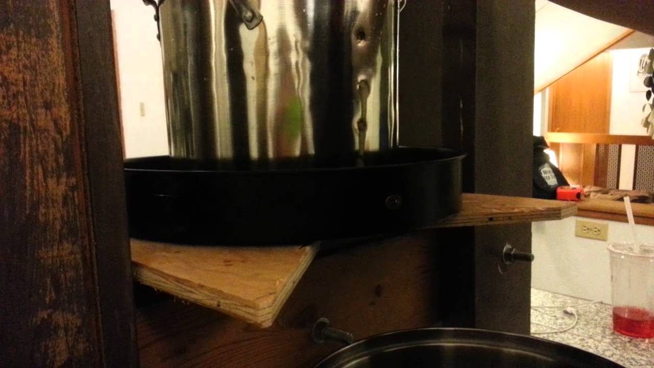 Cider Press first run. Making perry.