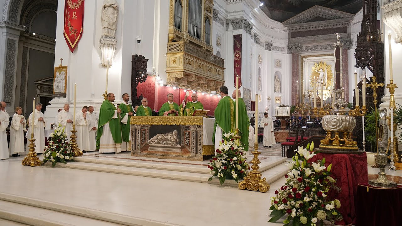 La S. Messa presieduta da monsignor Luigi Renna, Arcivescovo di Catania