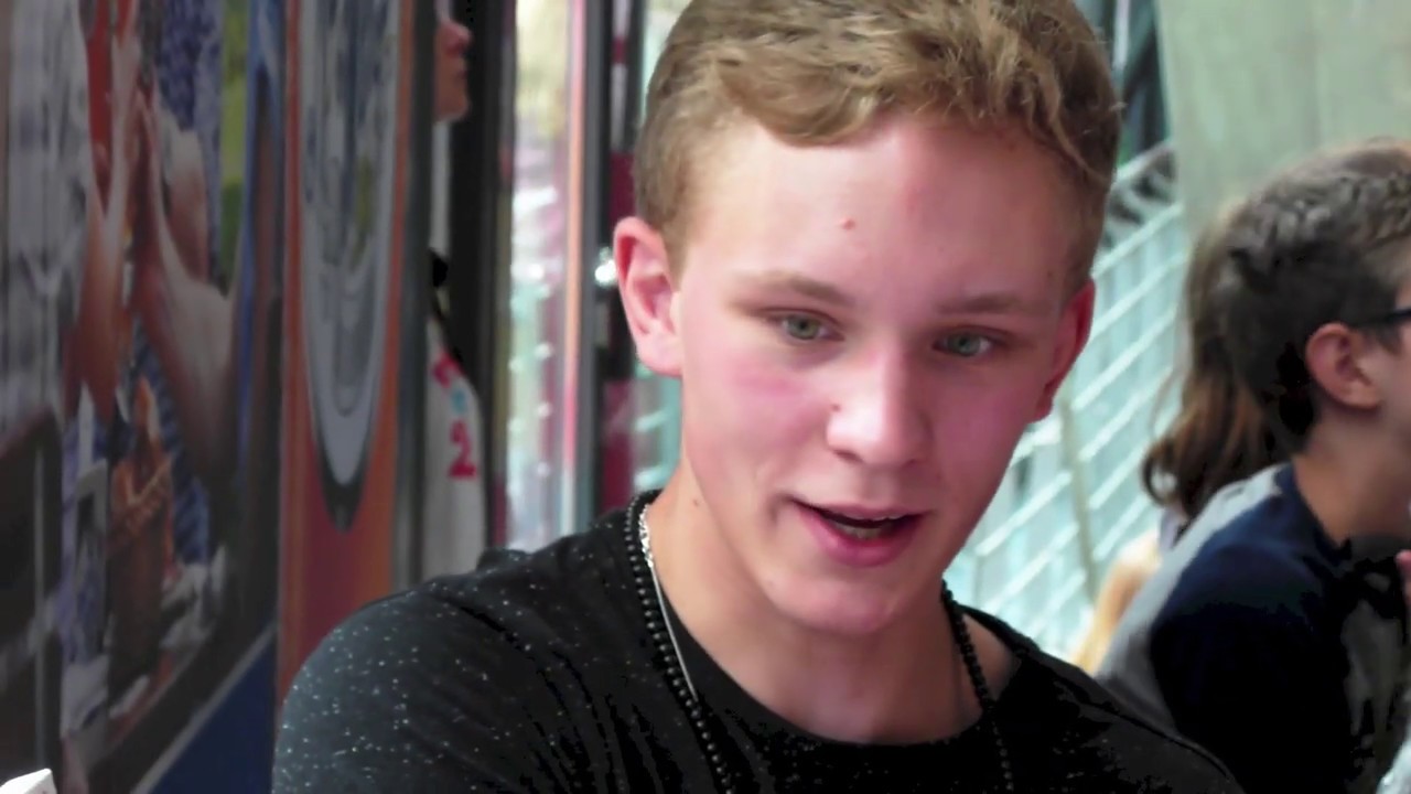 TheChrisTezzShow (Videodays 2014)